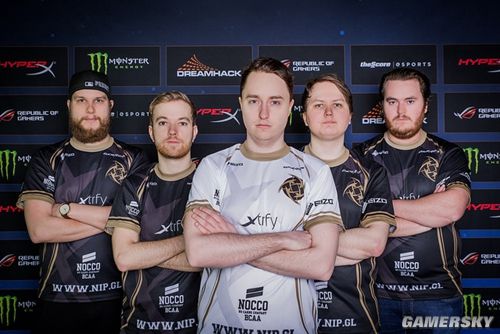 YSKM ：输给WE后大家一起喝酒复盘