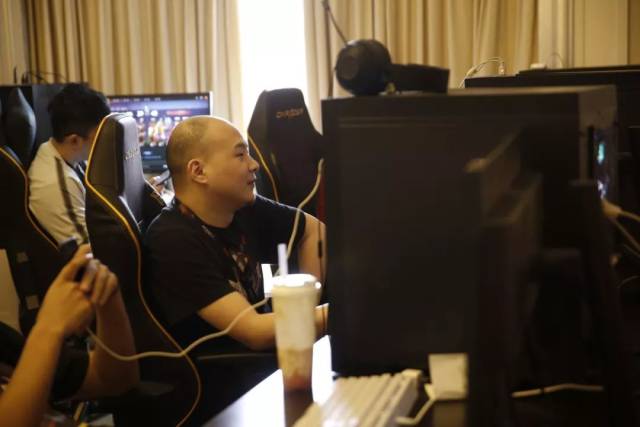 Mouz 在 IEM Dallas 2025 的季后赛资格赛中以 2-0 战胜 Liquid